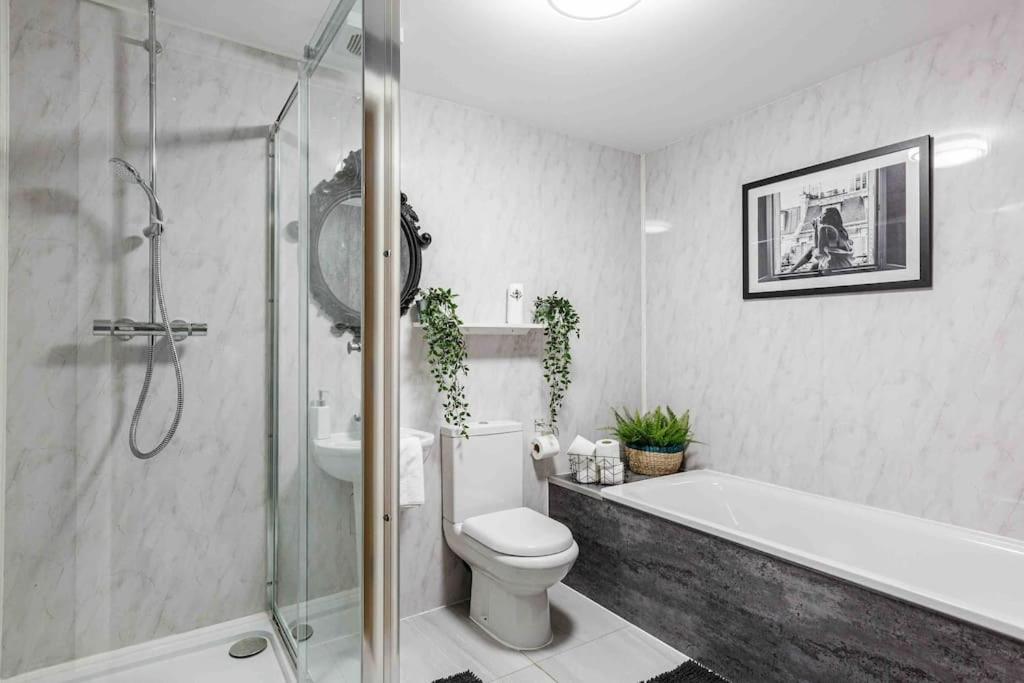 Vip City Centre Apartment With Secure Free Parking Liverpool Exterior photo